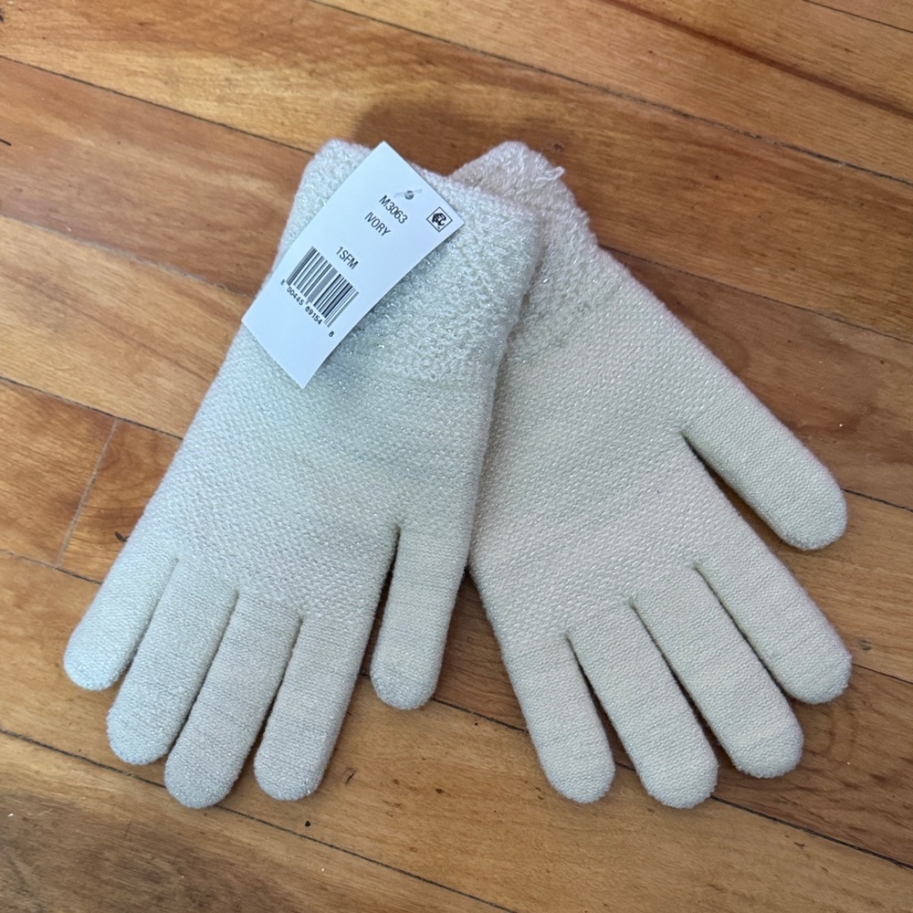 NWT Steve Madden Cream Knit Gloves